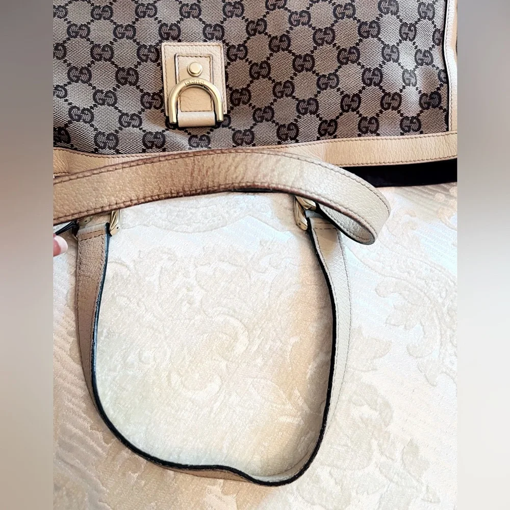 Gucci Beige and Brown GG Canvas Tote. Good condition. Authenticity card provided - Picture 14 of 14